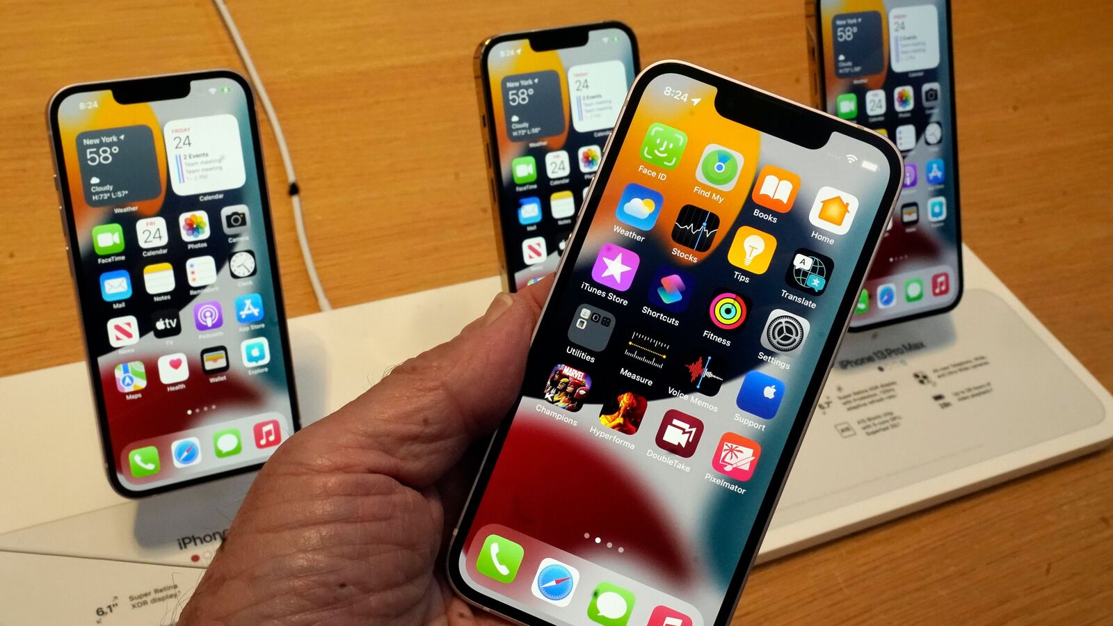 Apple WWDC 2024: iOS 18 Mail App could get AI upgrades for better email management, report