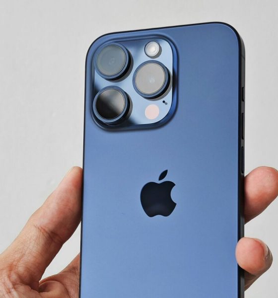 Apple teases AI features on iOS 18: Which devices will get smart capabilities? Buy top options today