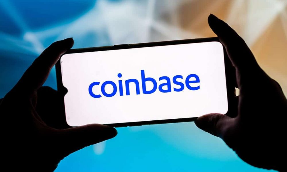 Coinbase (COIN) Falls 6% As Bitcoin Price Dips