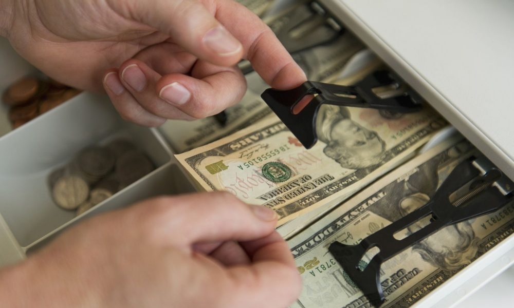 Kaspa (KAS) Climbs 18% As Bitcoin Mining Giant Goes All In