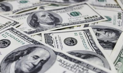 US Dollar holds despite sluggish Retail Sales