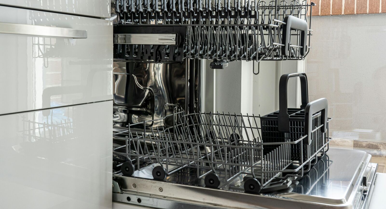 What is a dishwasher and is your typical Indian kitchen ready for one? A complete guide
