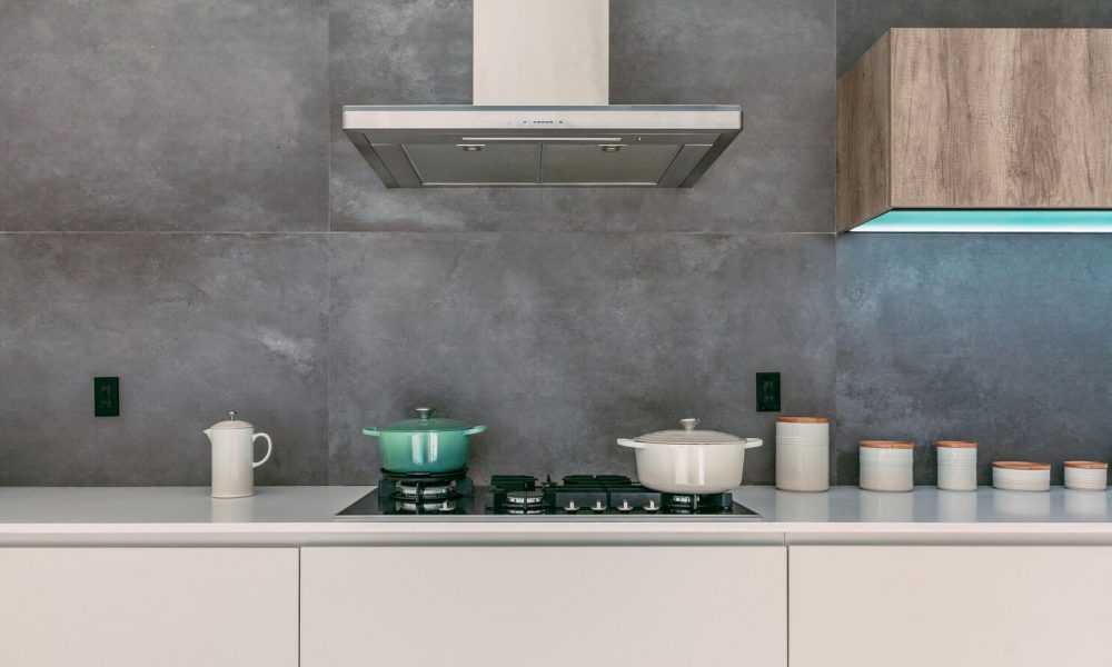 Amazon deals on chimneys: Enjoy cooking in a smoke-free environment with these top 8 picks