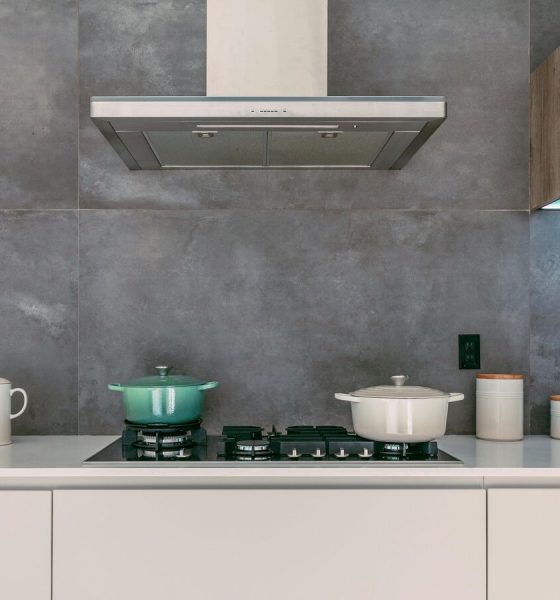 Amazon deals on chimneys: Enjoy cooking in a smoke-free environment with these top 8 picks