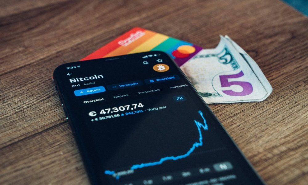 Hong Kong's first Bitcoin futures inverse product signals market expansion