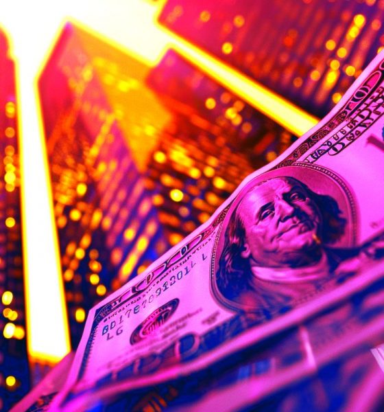 JPMorgan Chase and Wells Fargo Offering $300 Cash As Banks' Battle for New Deposits Intensifies for First Time in Years: Report