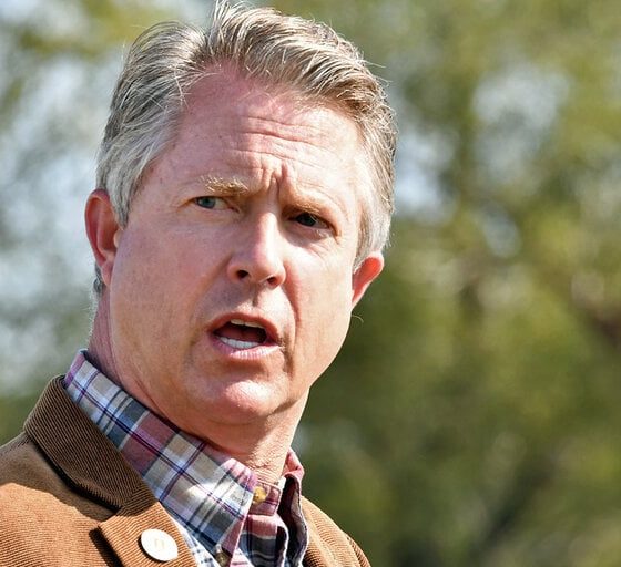 Marshall Becomes First US Senator to Walk from Controversial Crypto Bill He Co-Sponsored