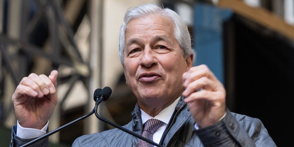 Republican Candidate Trump Considers Jamie Dimon for Treasury Secretary Amid Bitcoin Rally