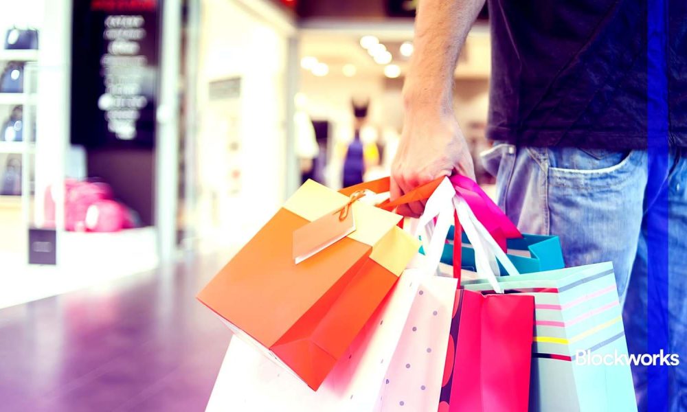 Q4 GDP declined, consumer spending grew 