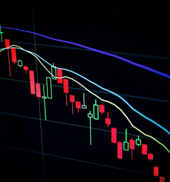 Not Time To Buy Yet? Bitcoin Faces Pressure As Standard Chartered Predicts Further 10% Drop