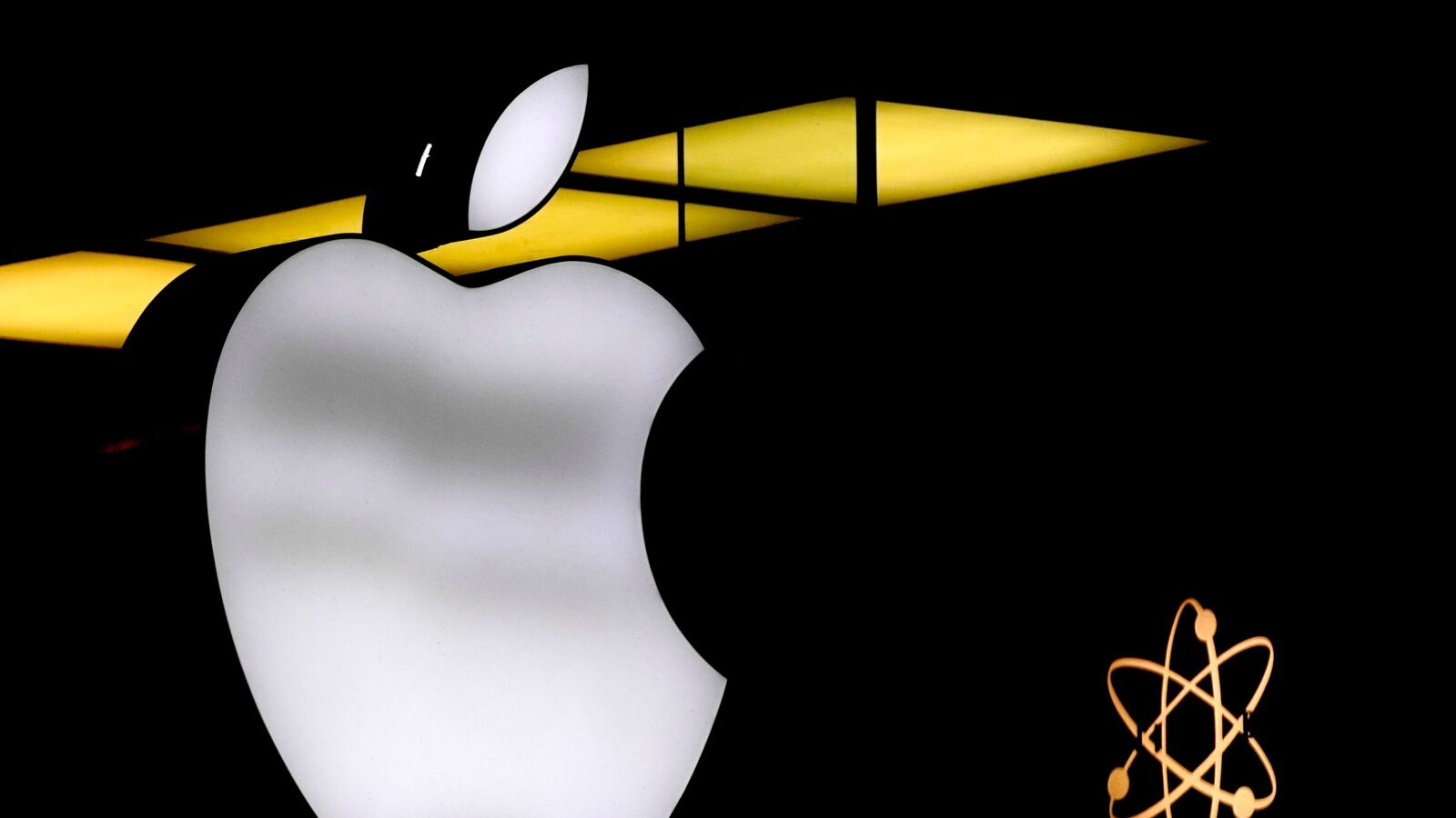 Apple’s first foldable iPhone may feature liquid metal for a stronger hinge: Report