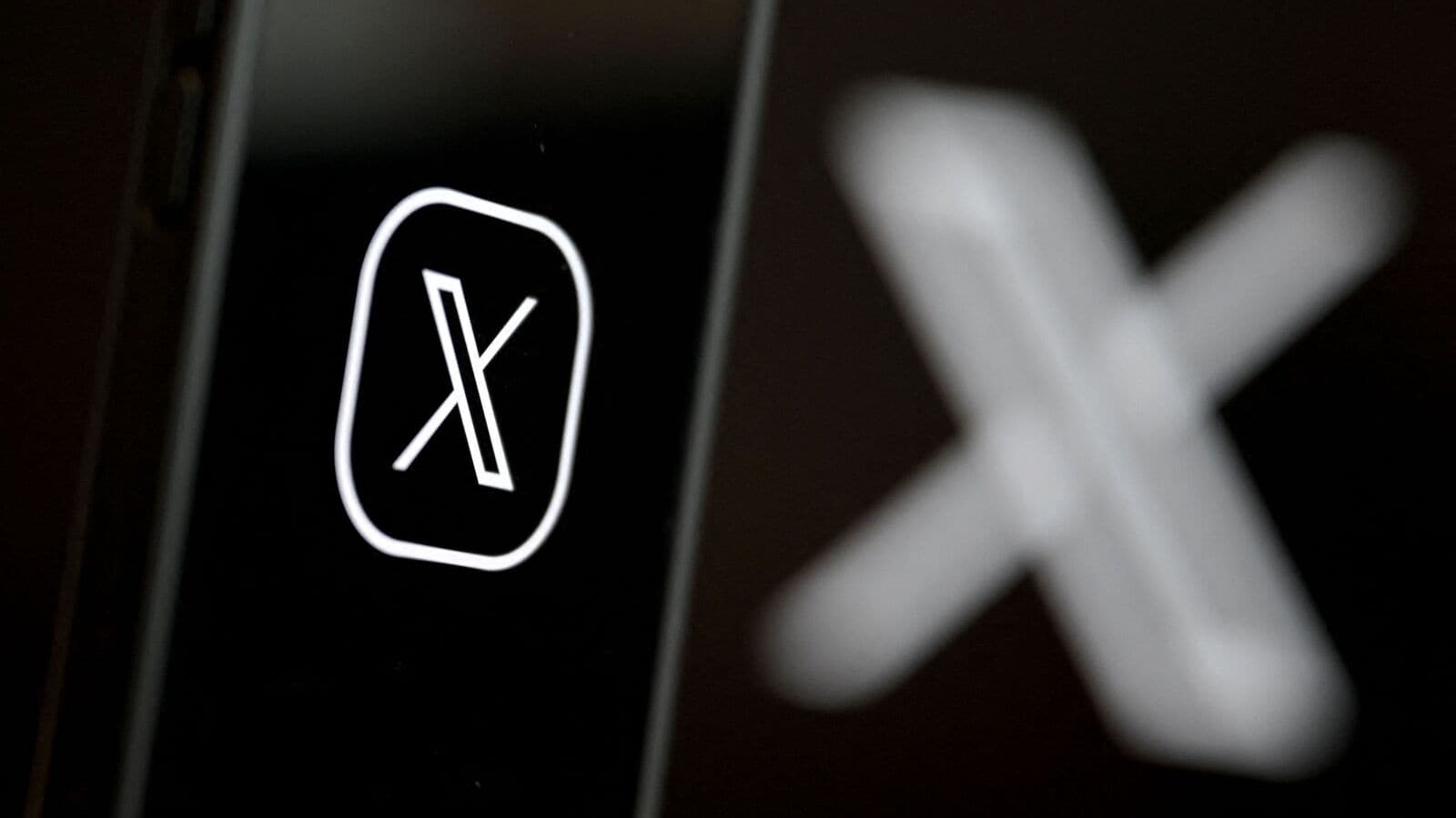 Elon Musk’s X is down once again, users face another MASSIVE outage worldwide