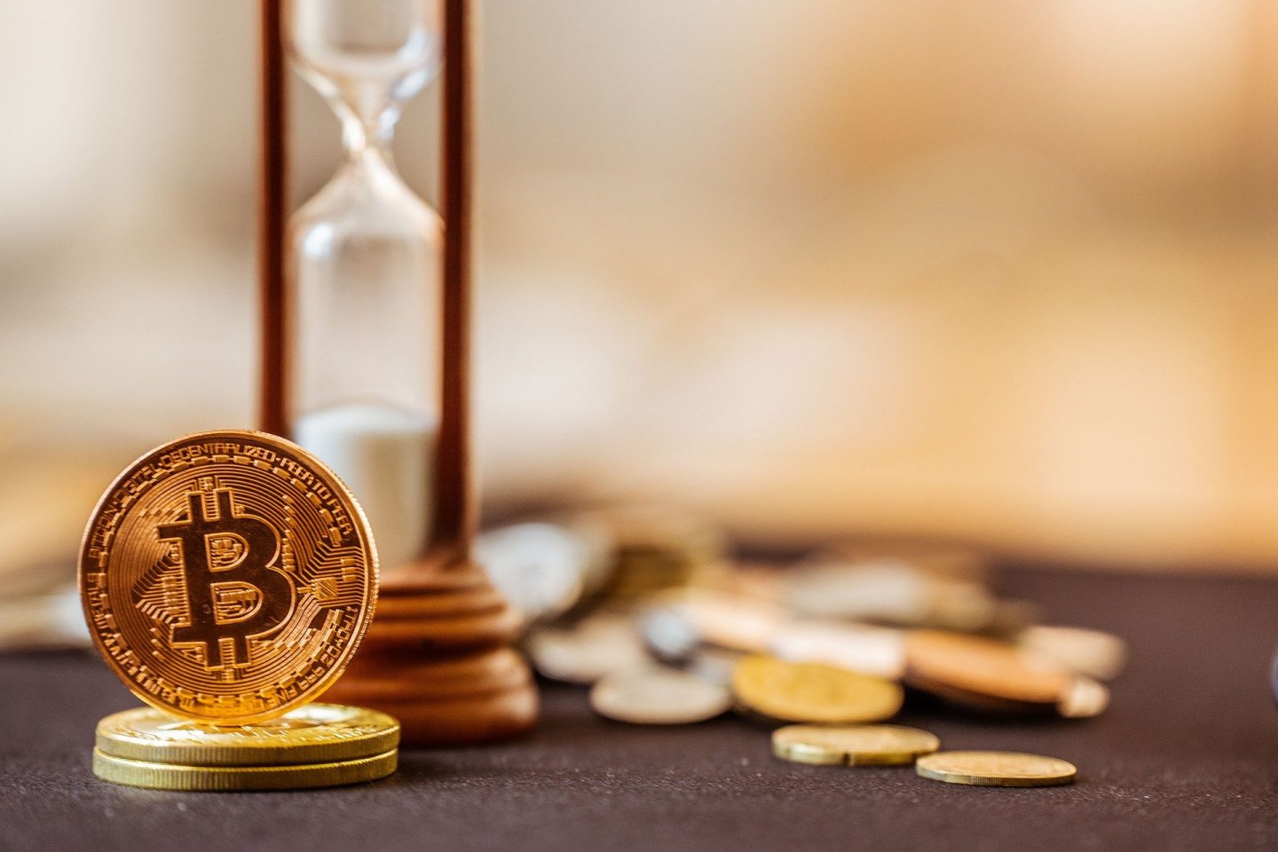 SEC holds crypto roundtable as Trump vows to boost US Dollar dominance
