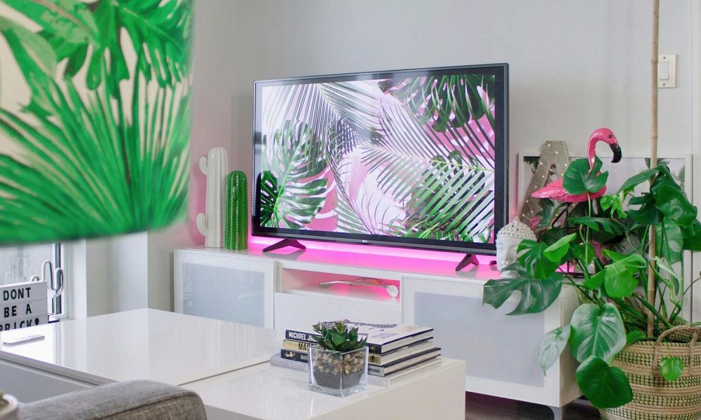 Smart TVs at up to 71% off! Amazon offers on TVs from Samsung, Sony, LG, TCL, MI, Hisense and more