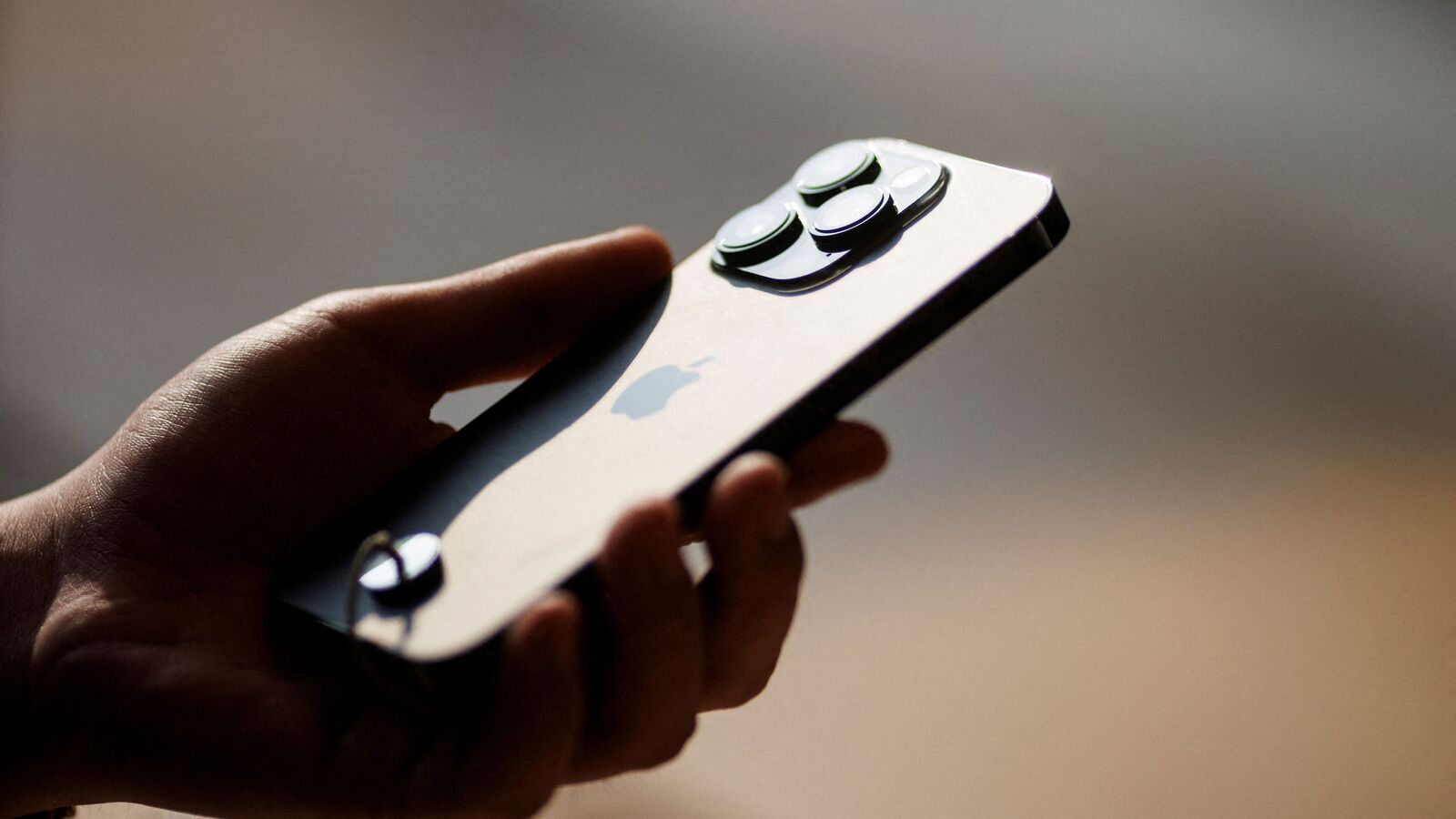 Apple could give iPhone a radical makeover for its 20th anniversary, report says
