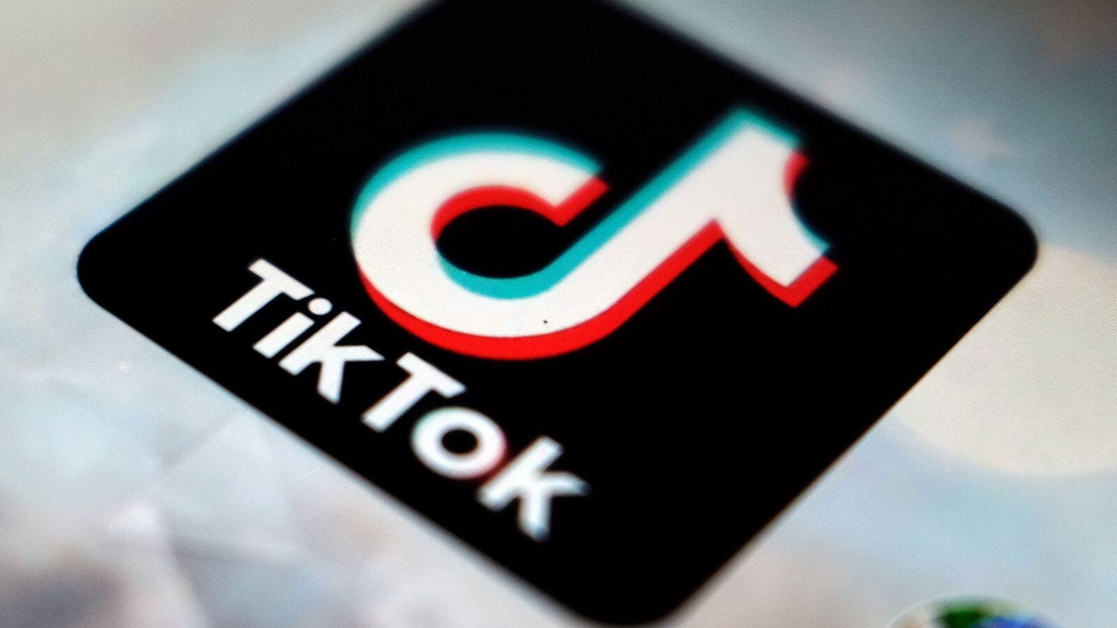 TikTok joins social media trend with new ‘Footnotes’ feature for trustworthy content: All you need to know