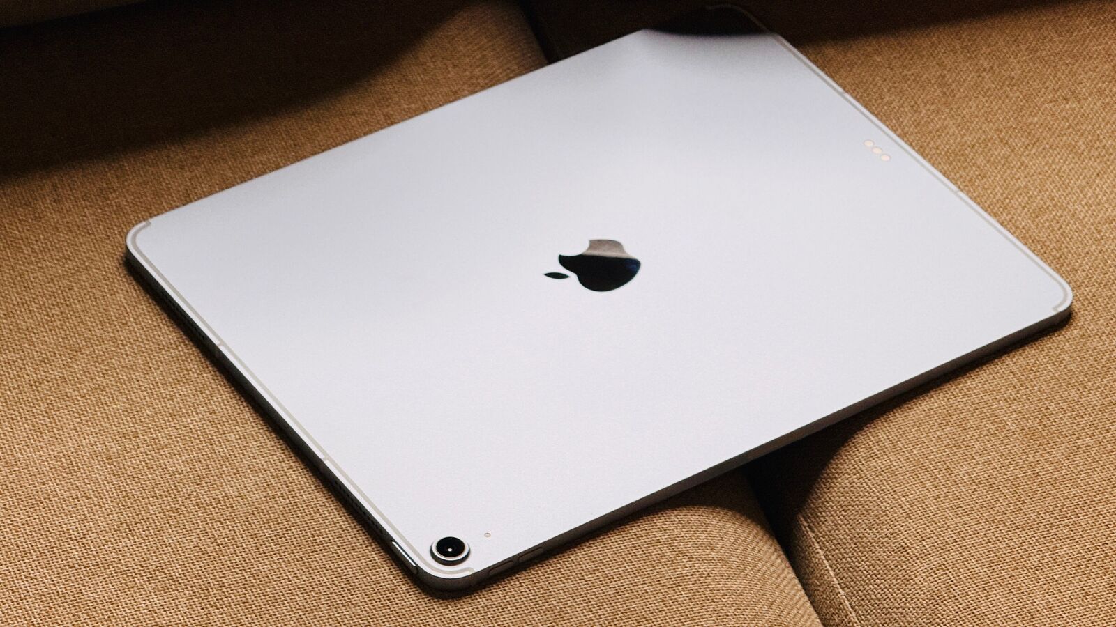 iPad Air M3 (2025) Review: Still the most practical iPad