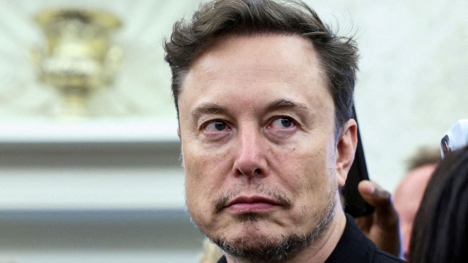 After string of outages, Elon Musk says he’s returning to 24/7 grind to fix X: ‘Will sleep in server rooms’