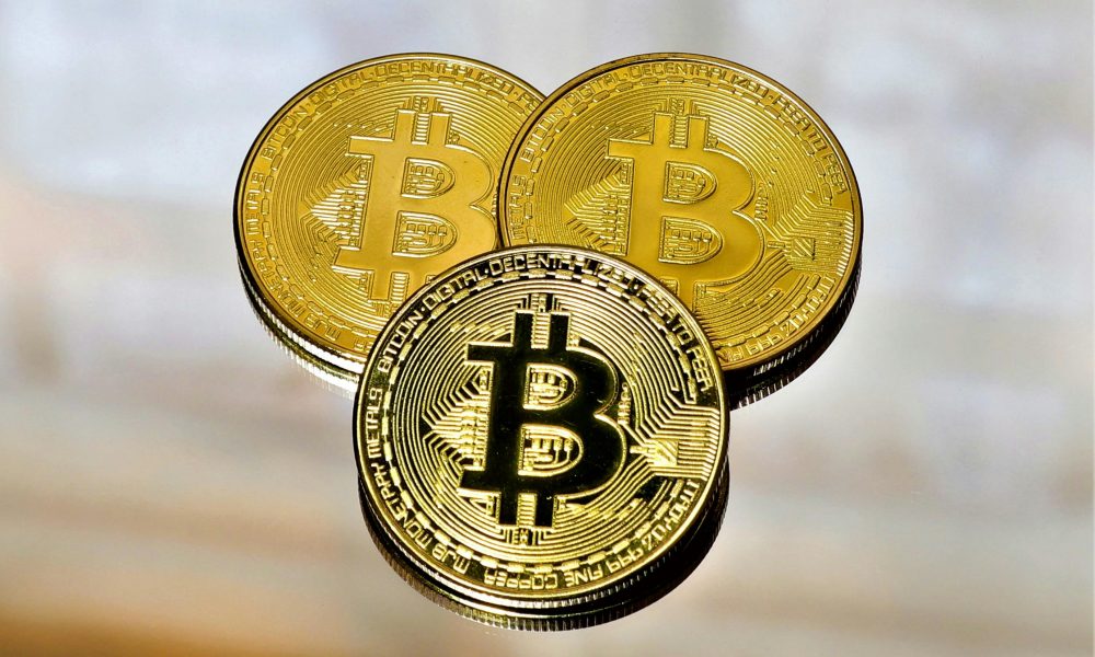 Bitcoin Bulls Face Make-Or-Break Moment At $106,500 Resistance – Details