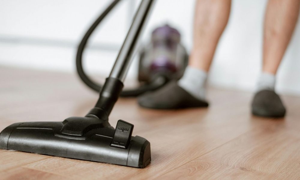 Top 10 vacuum cleaners perfect for monsoon: Best picks for wet floors, muddy footprints and damp dust removal