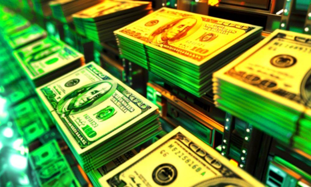Billionaire Chamath Palihapitiya Believes a 'Free Money' Trade Has Arrived, Says Trillions of Dollars Needs To Find a Home