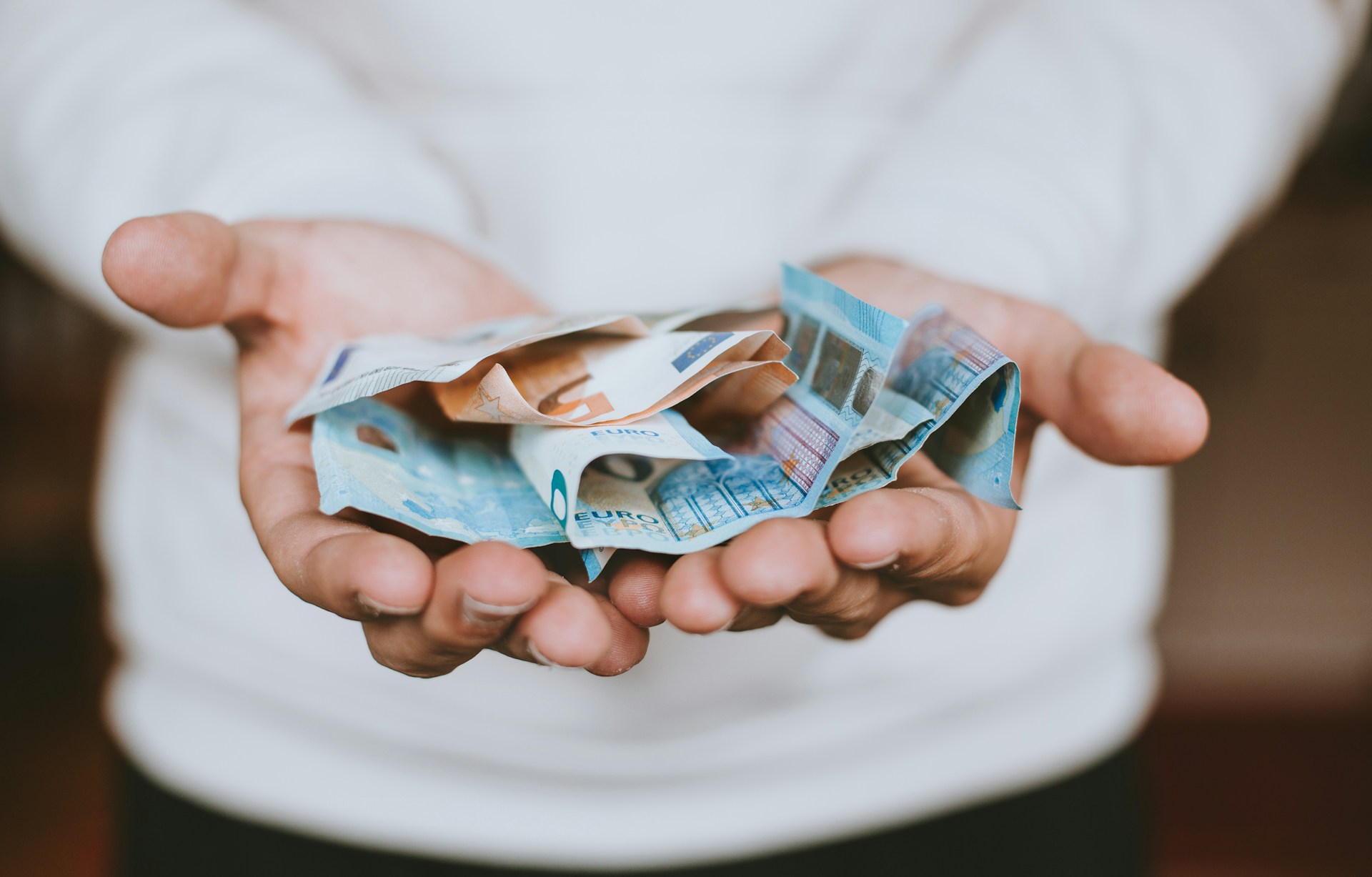 Crypto Hacker Returns Funds From $42M GMX Exploit