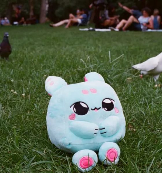 AI plush toys promise screen-free play for kids— but at what cost?