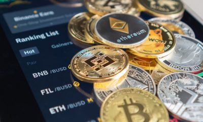 Altcoins soar, Bitcoin stalls as Fed rate cut speculation hits fever pitch