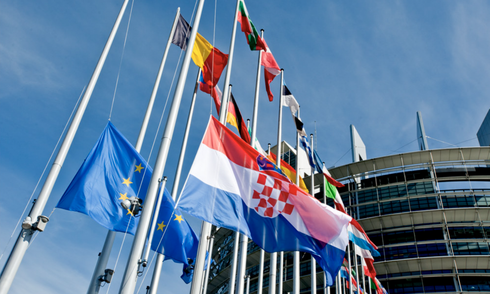 EU Might Launch Digital Euro on Ethereum or Solana