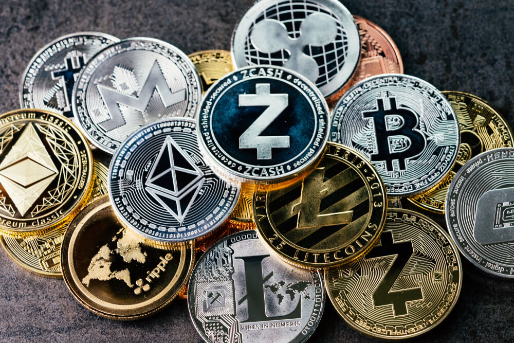 Is Altseason Here? Analyst Says Altcoins Still Lag Behind Bitcoin