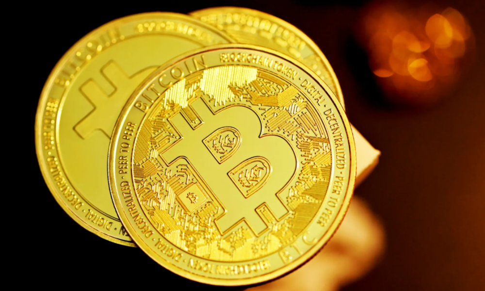 как Майкл Сейлор променял золото на биткоин