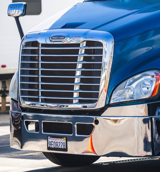 Daimler Truck Looks for Partner in Self-Driving Venture