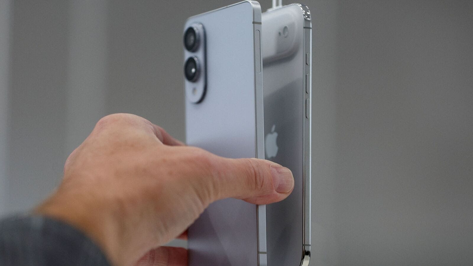 Setback for Apple? Key AI head executive Robby Walker could leave amid delays to Siri upgrade