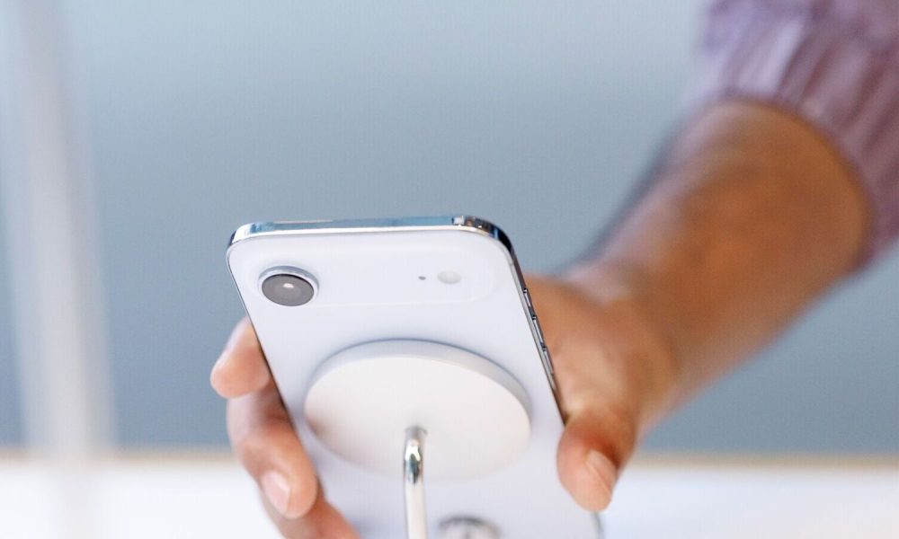 CEO Tim Cook pushes Apple’s China strategy as iPhone Air becomes an instant hit; stocks vanish online and in-store