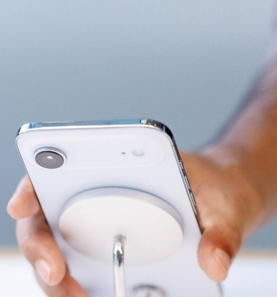 CEO Tim Cook pushes Apple’s China strategy as iPhone Air becomes an instant hit; stocks vanish online and in-store