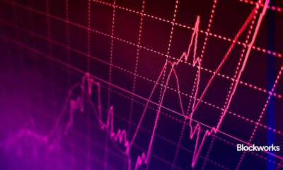 Crypto flashes red as ETF flows reverse