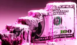 US Dollar Loses 10% of Its Value in Just One Year As Gold and Silver Send 'Flash Warning' To Markets