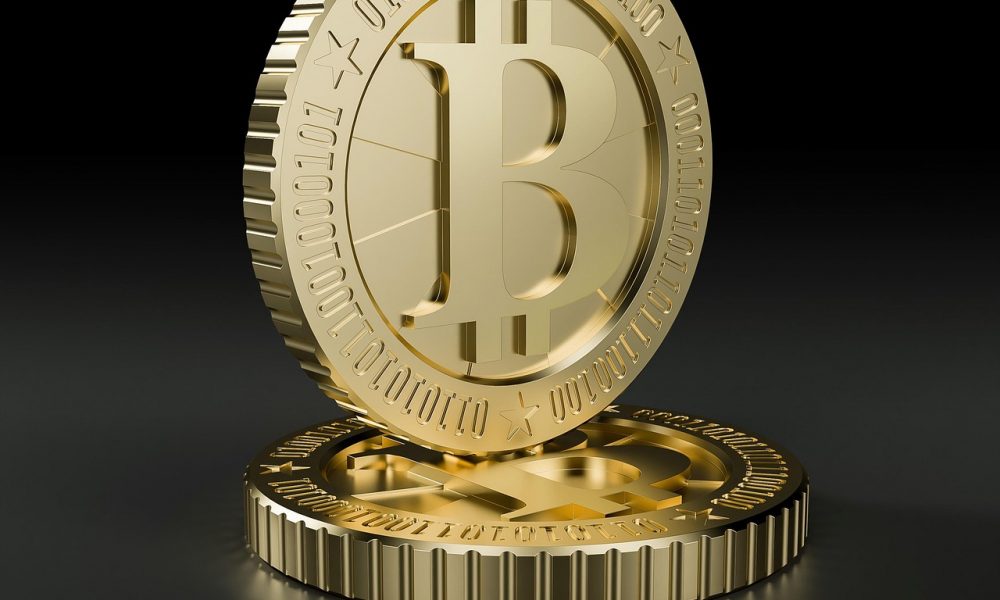 Bitcoin Holds Key Support As Weekend Liquidity Sets In — $98,200 And $107,500 In Focus