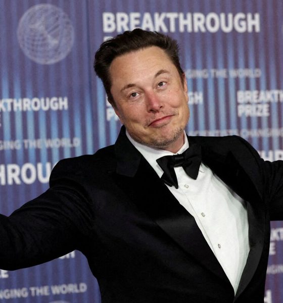 Google's AI overview says 2026 is next year. Elon Musk reacts
