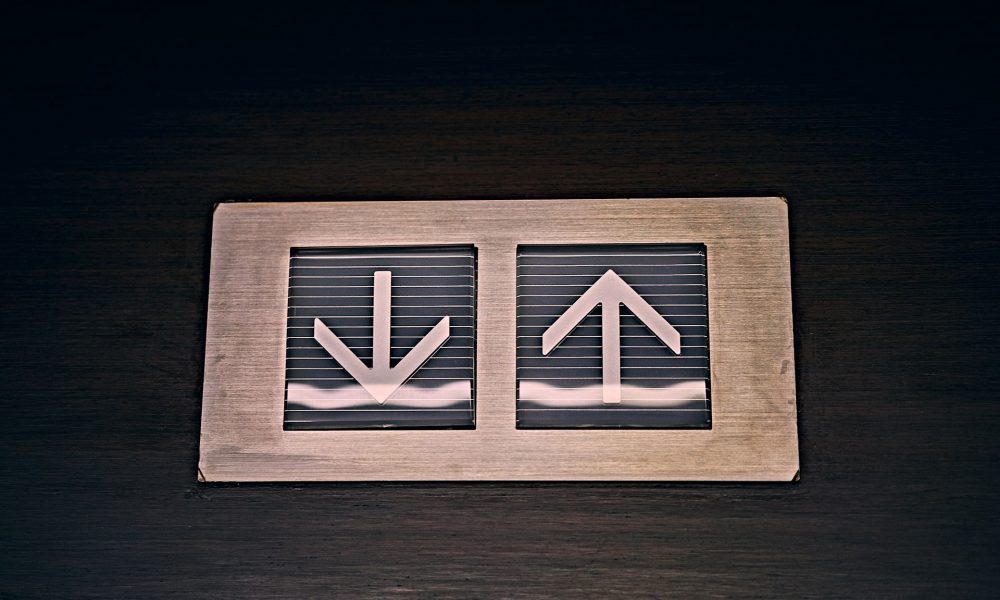 Solana To Retest November Lows, But Analysts Remain Bullish