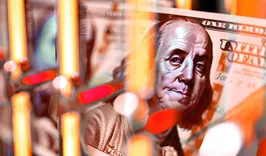 Scammers Drain $76,000 From Truist Bank Customer, Convincing Victim To Withdraw Piles of Cash in Person