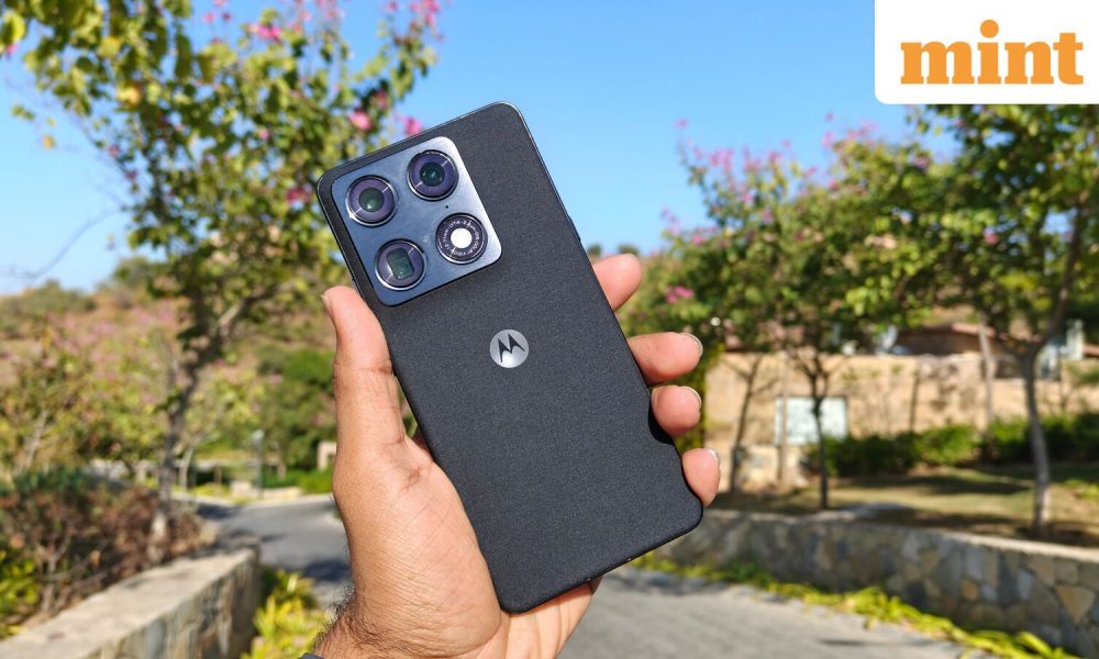 Motorola accused of secretly injecting Amazon affiliate codes via a hidden system app