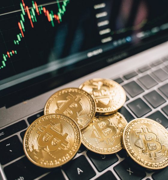US Spot Bitcoin ETFs Log $1.79 Billion Weekly Net Outflows