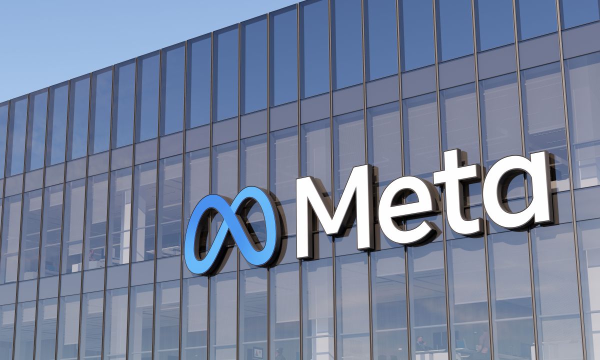 Meta Plans Cloud Business to Take on Big Tech Rivals