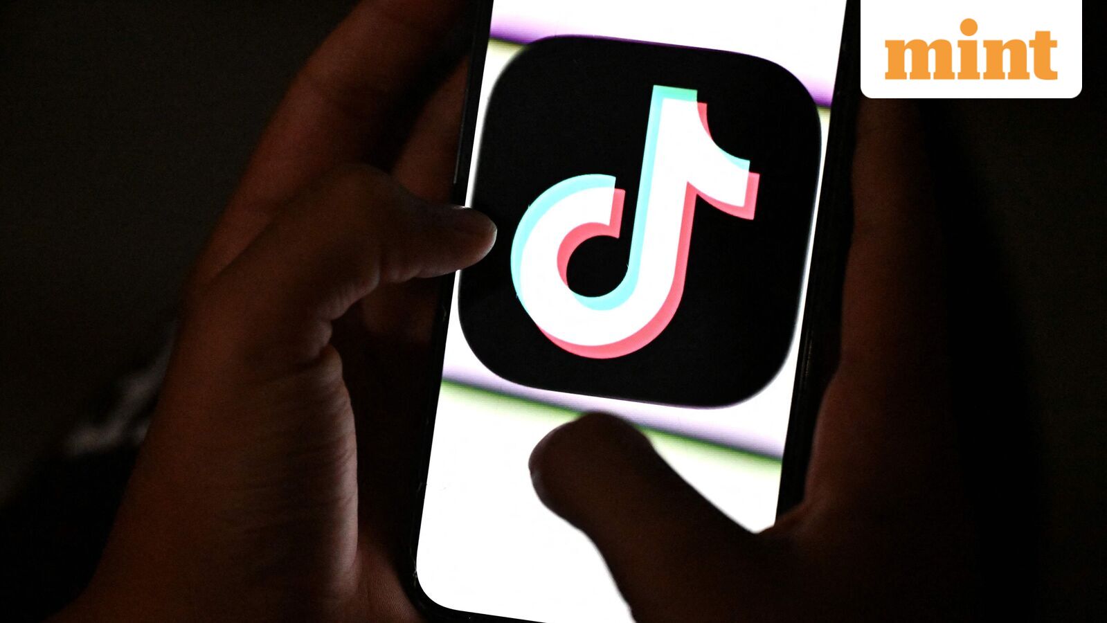 US allows federal employees to download TikTok on official devices