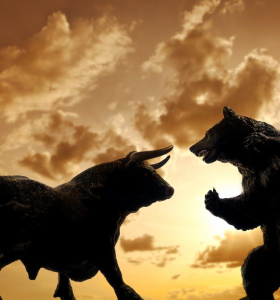 USDC And Bitcoin Lead $850 Million Exchange Outflow Wave